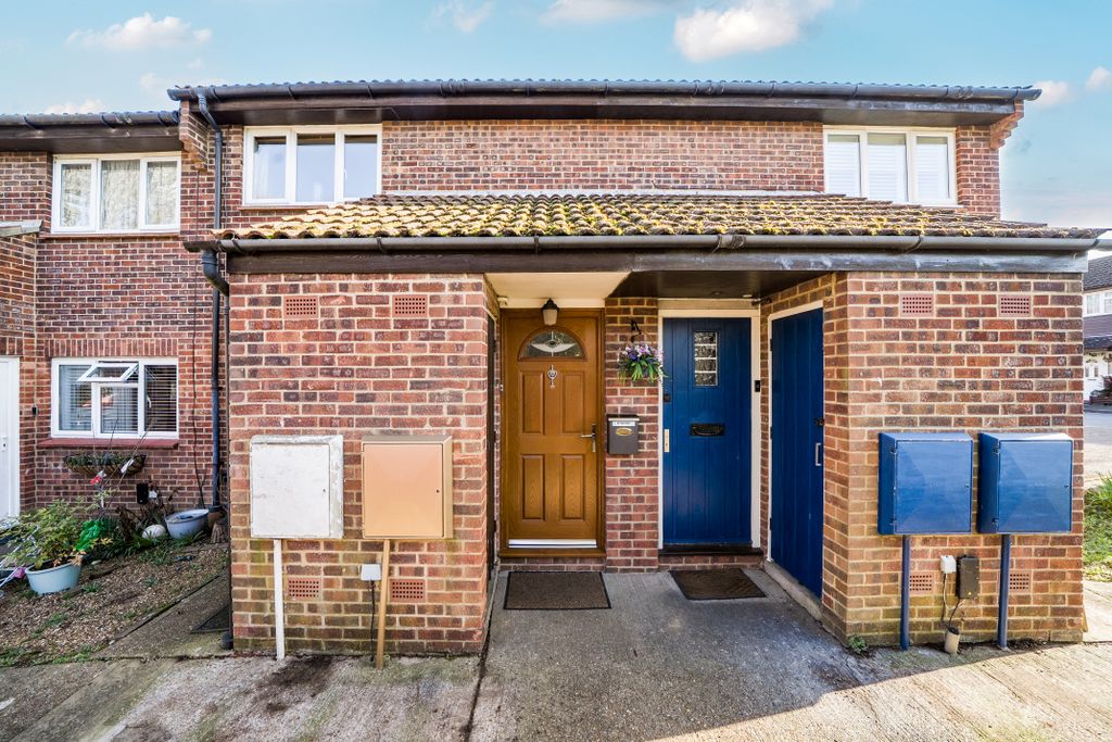 Property photo 1 of 20 1416387-19-699057Deab30B