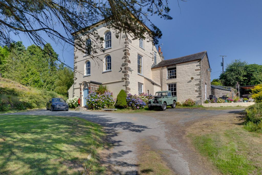Property photo 1 of 59