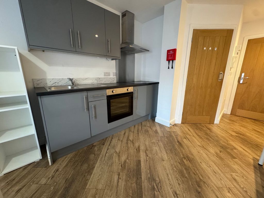 Property photo 3 of 7 Picture No. 02