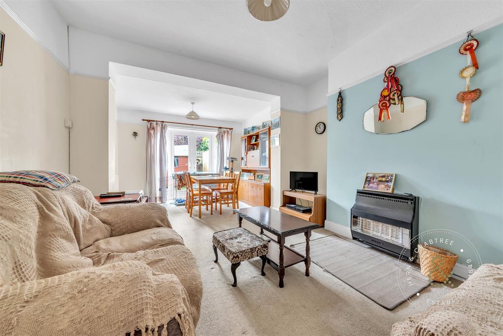 Property photo 3 of 25 Velindre-Place-15.Jpg