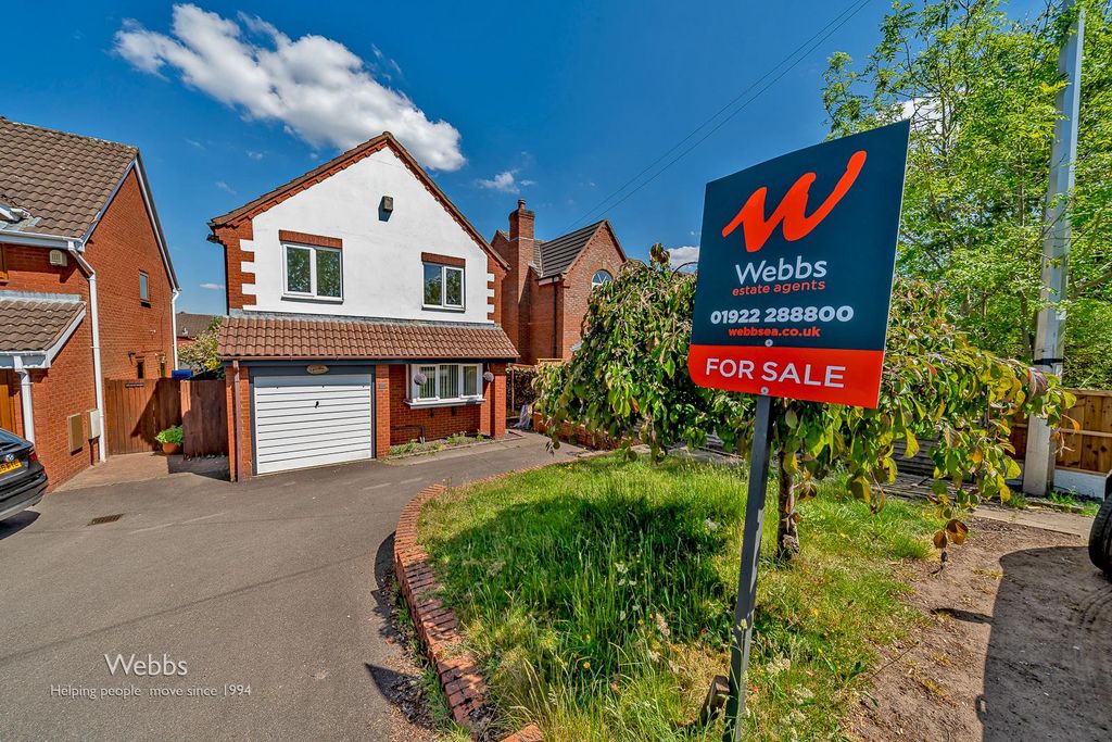 Property photo 1 of 30 Â© Webbs Estate Agents Â© (27 Of 127).Jpg