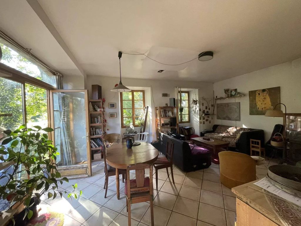 Property photo 3 of 8