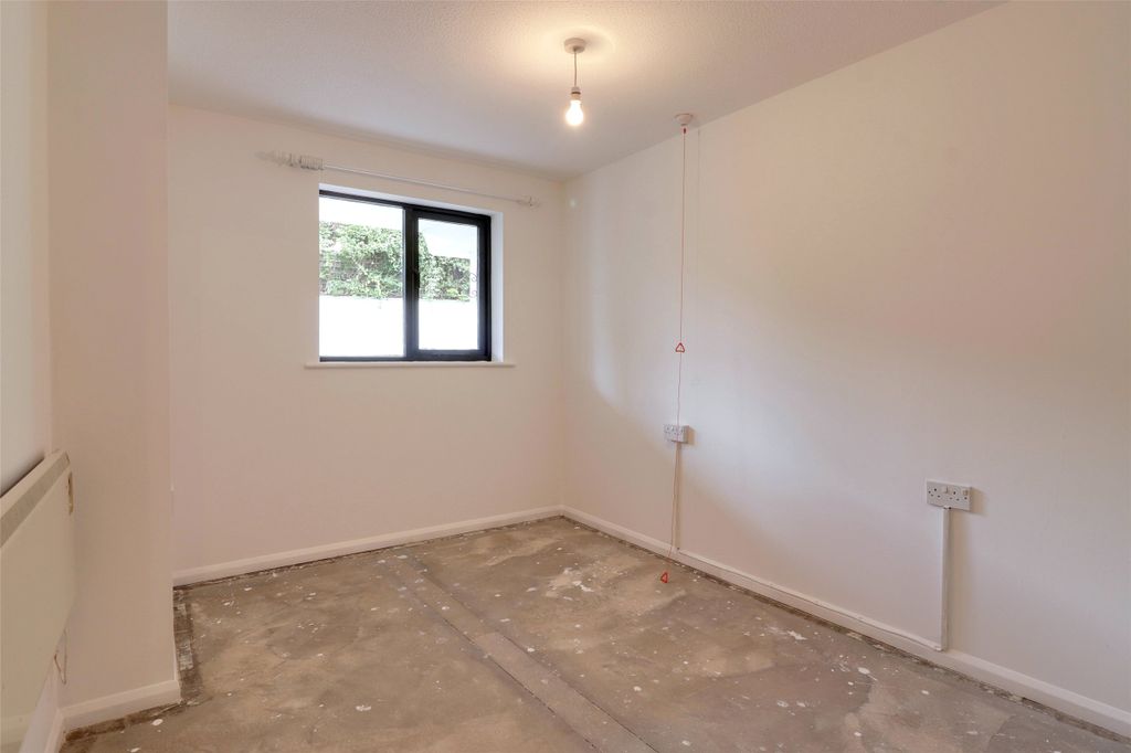 Additional image 5 of 2 bed flat for saleWestgate Mews, Launceston, Cornwall PL15