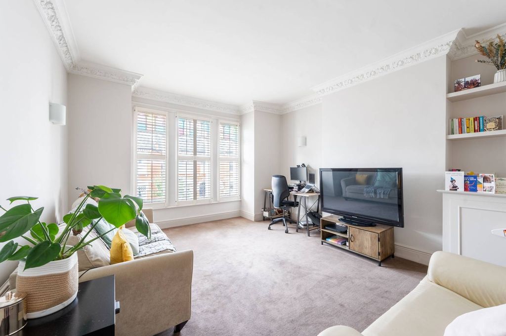 Property photo 2 of 7