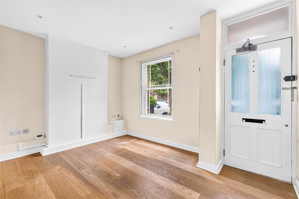 Property photo 2 of 14 5.Jpg