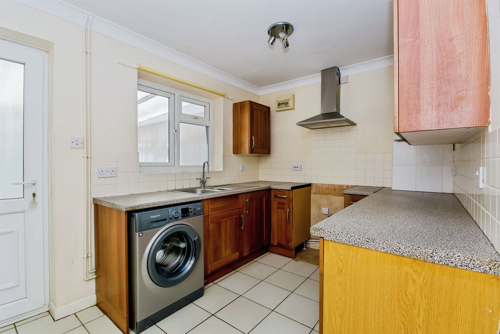 Property photo 2 of 17