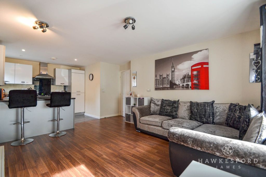 Property photo 3 of 11 Easton Drive, Sittingbourne - Living Area/Kitchen