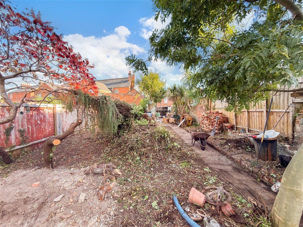 Property photo 3 of 9 Garden