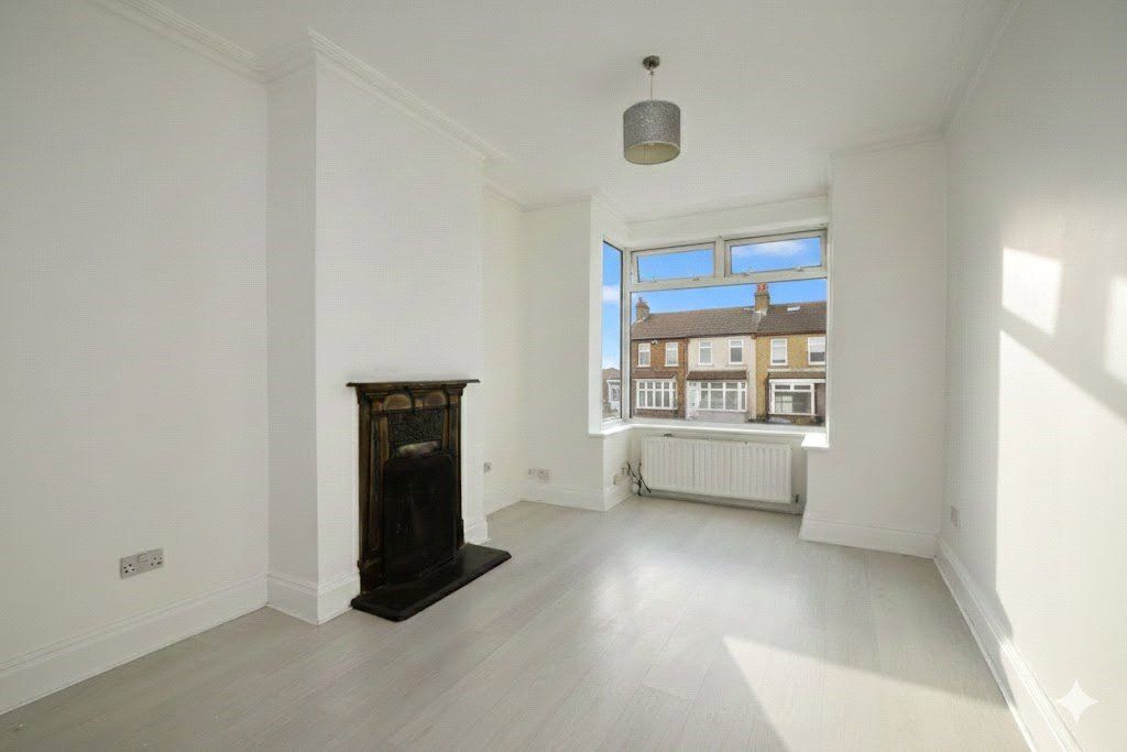 Property photo 3 of 10 Picture No. 33