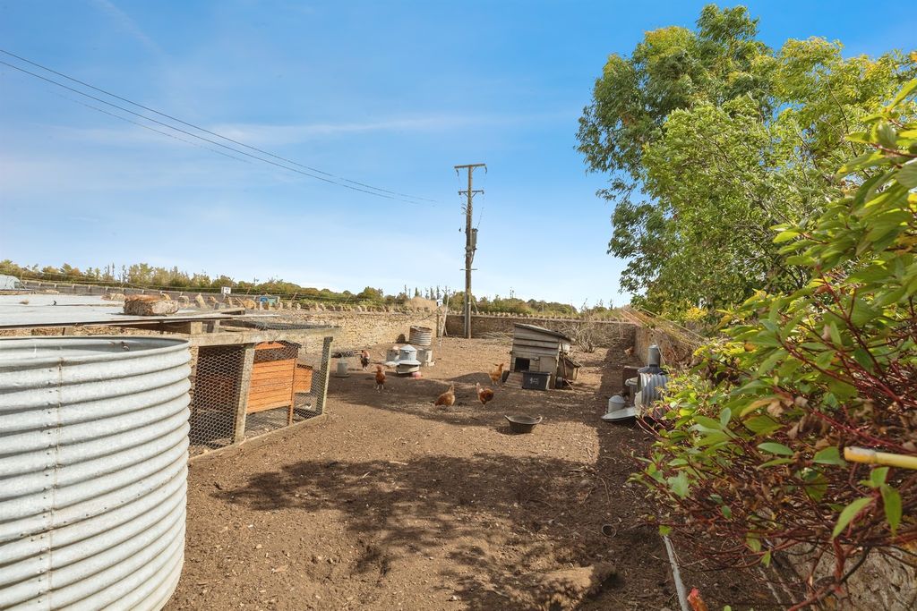 Property photo 3 of 22