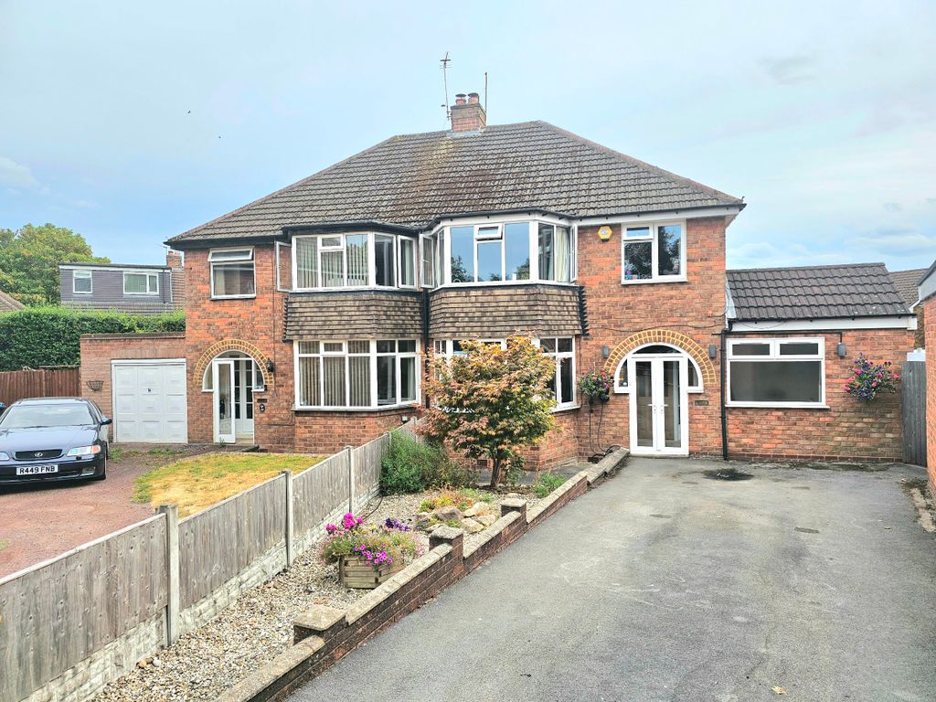 Property photo 2 of 32