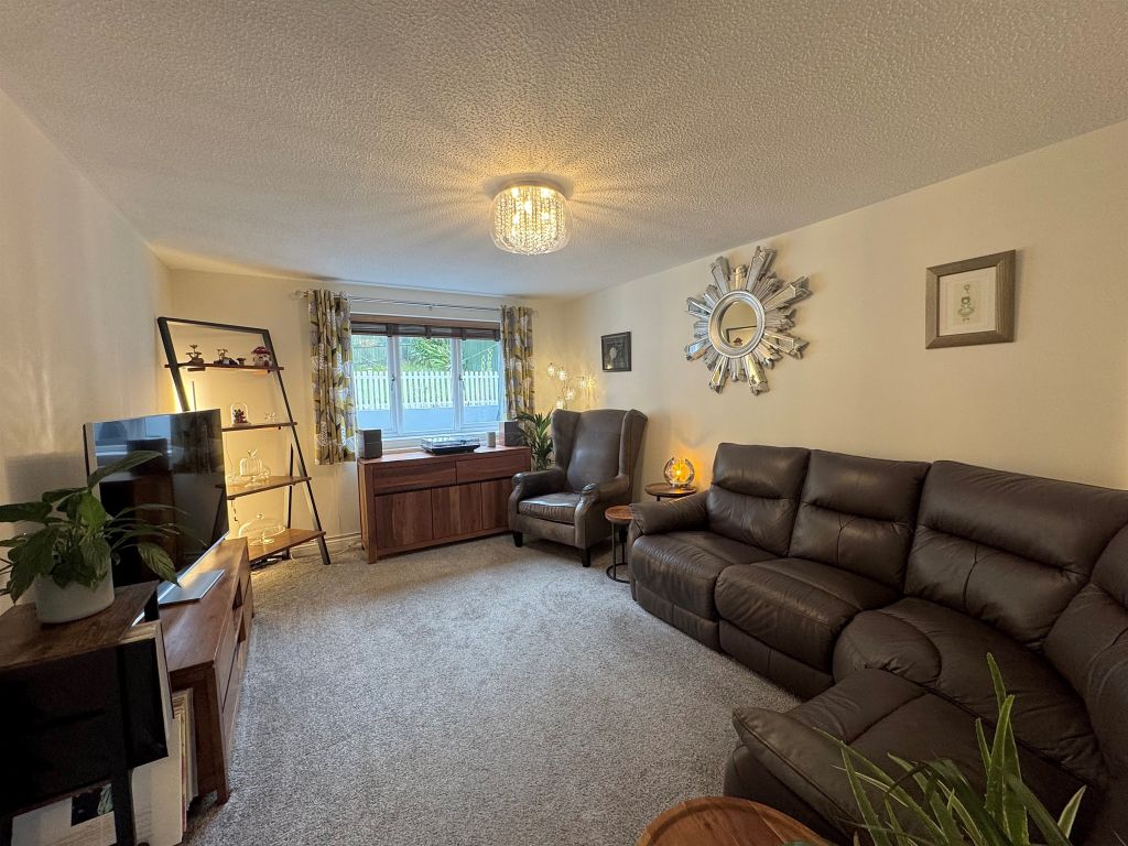 Property photo 3 of 32