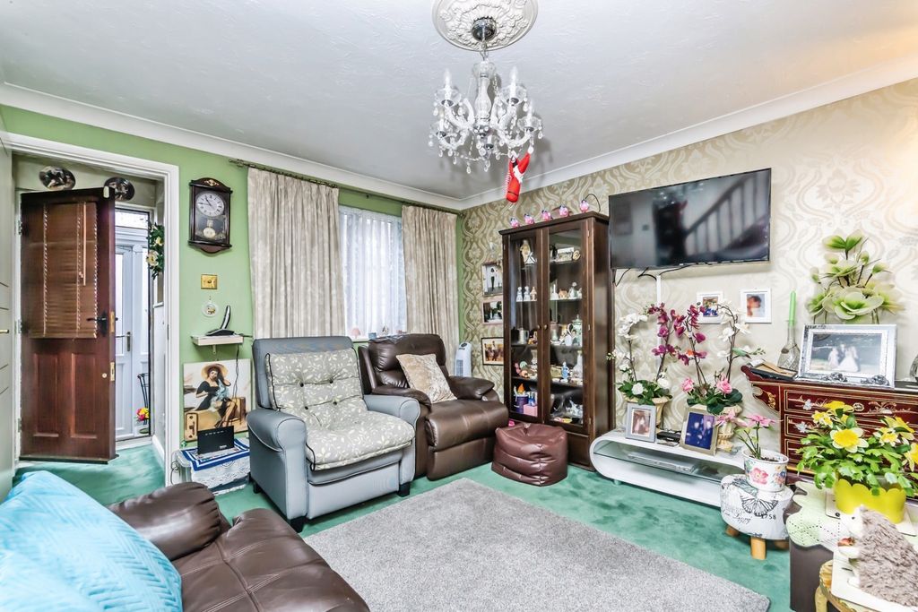 Property photo 2 of 18 Pbox-Img.Jpg