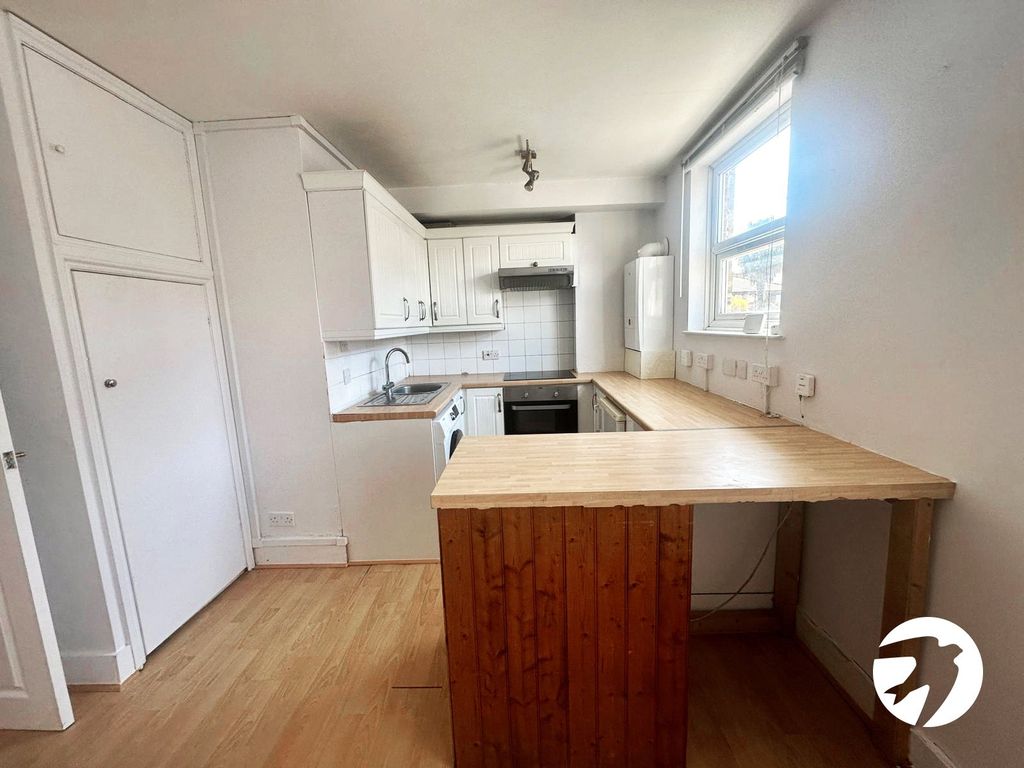 Property photo 3 of 14 Picture 3