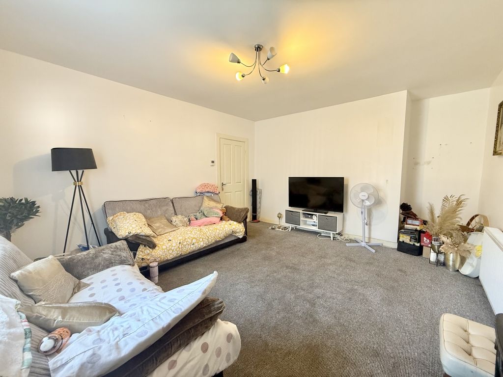 Property photo 3 of 10 Img_0518