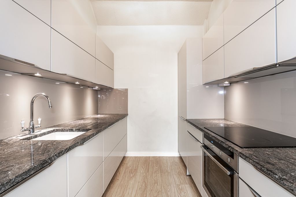 Property photo 2 of 14 Kitchen