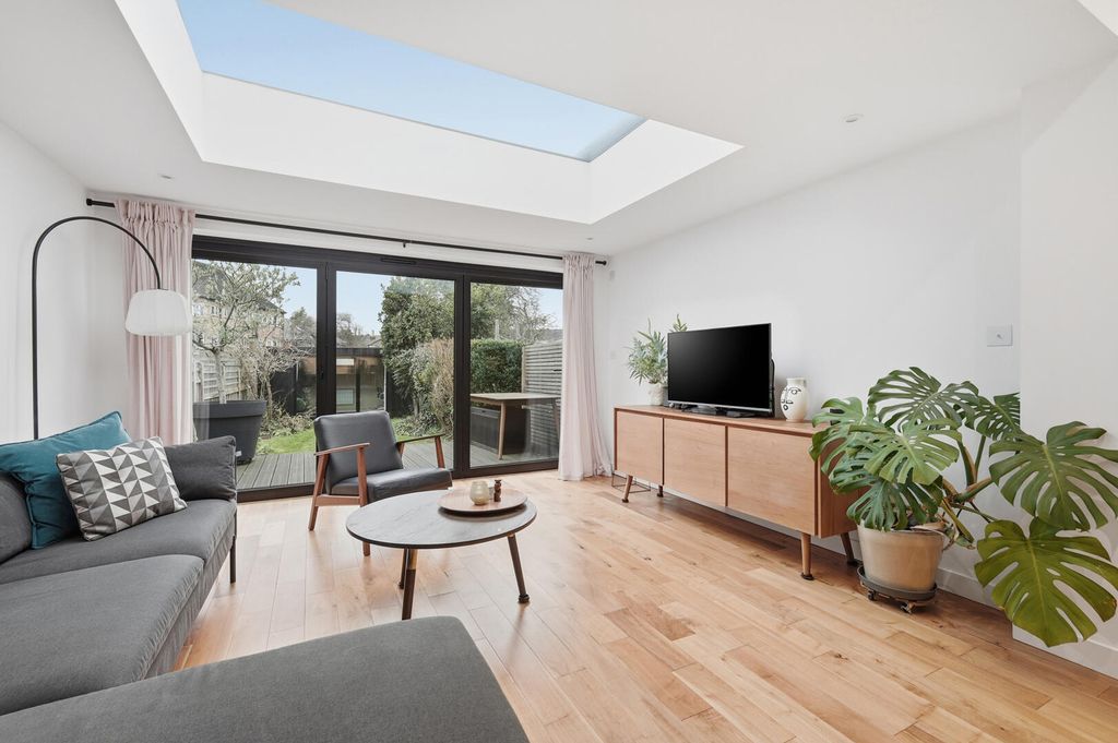 Property photo 3 of 16