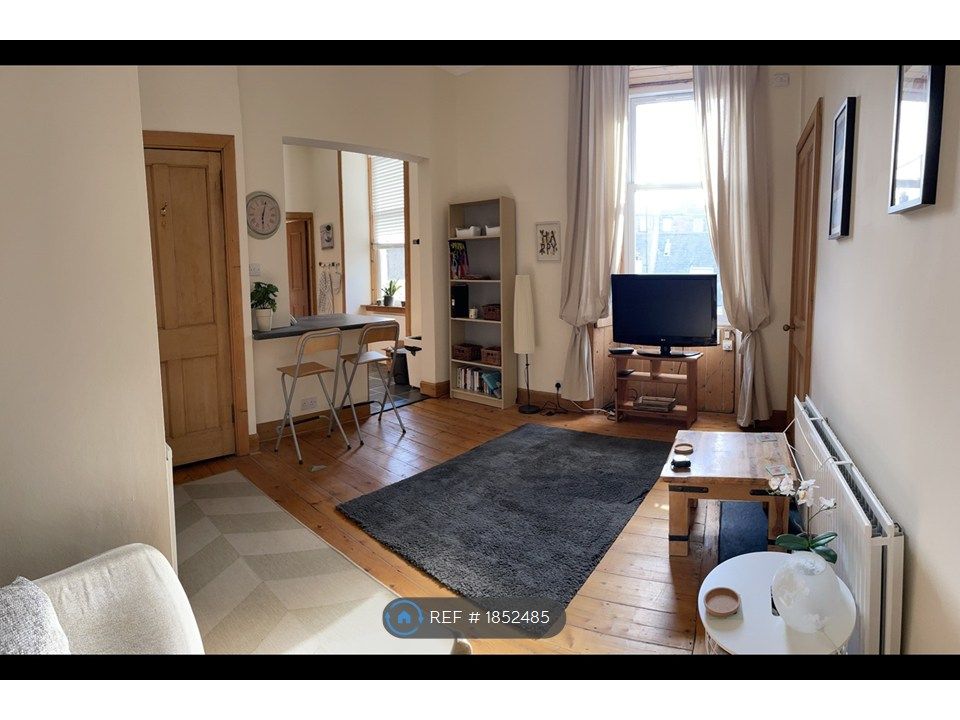 Property photo 2 of 5 Lounge