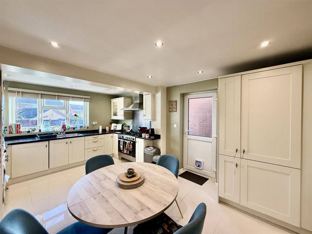 Property photo 2 of 18 2