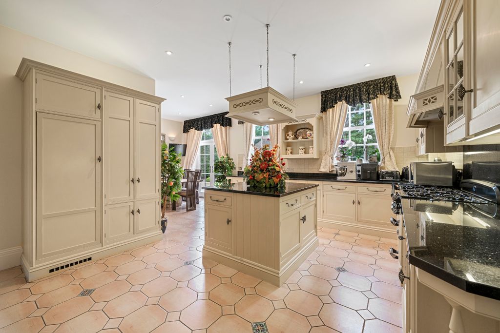 Additional image 7 of 8 bed property for saleLarchlands, Larch Avenue, Sunnigdale, Berkshire SL5, United Kingdom