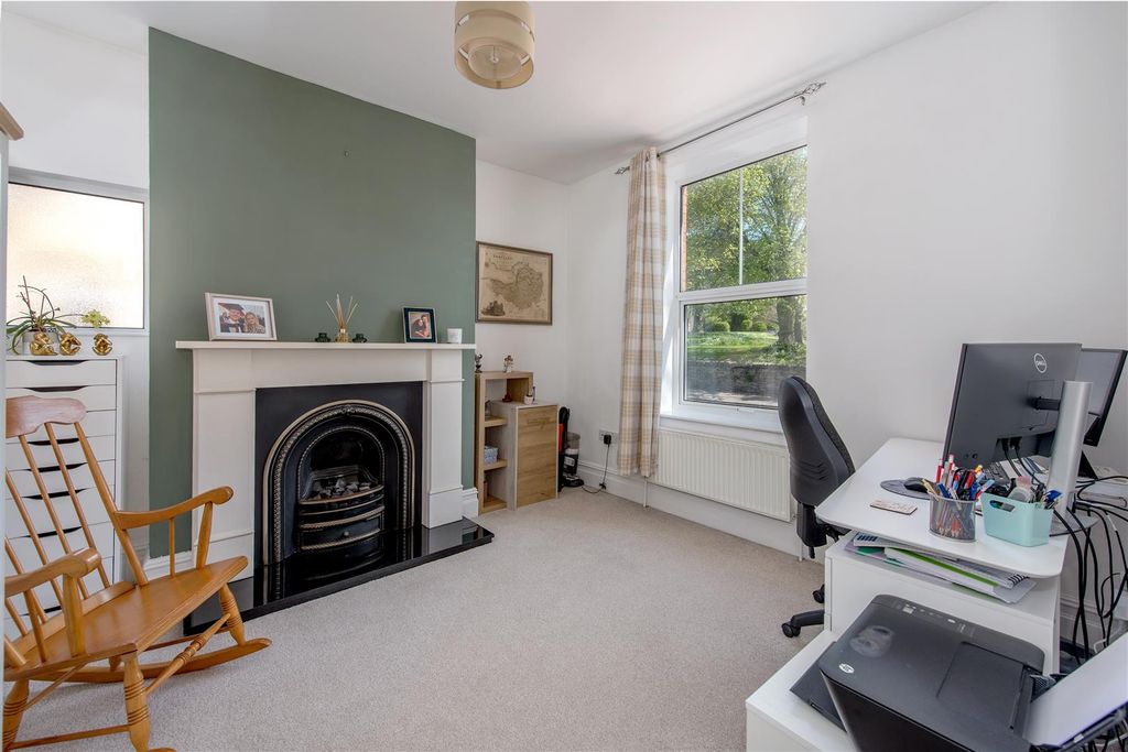 Property photo 3 of 27 Image04.Jpg
