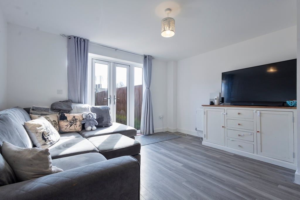 Property photo 2 of 14