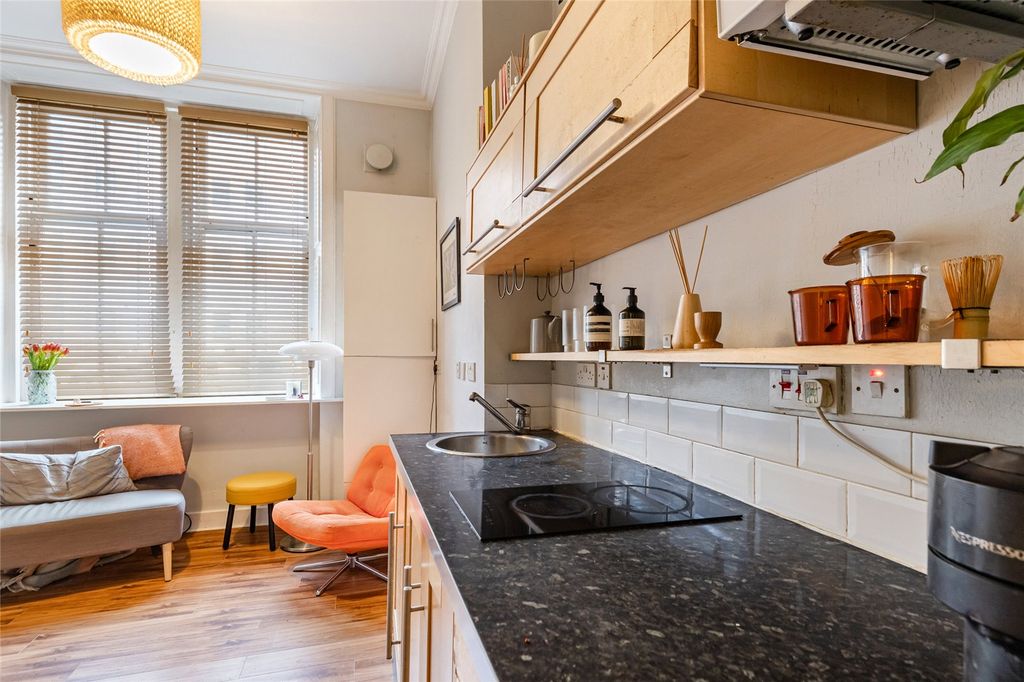 Property photo 3 of 17 Picture No. 13