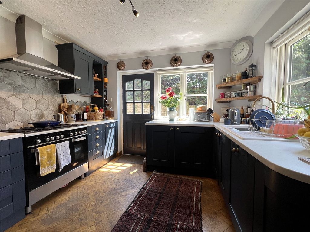 Property photo 2 of 19 Kitchen