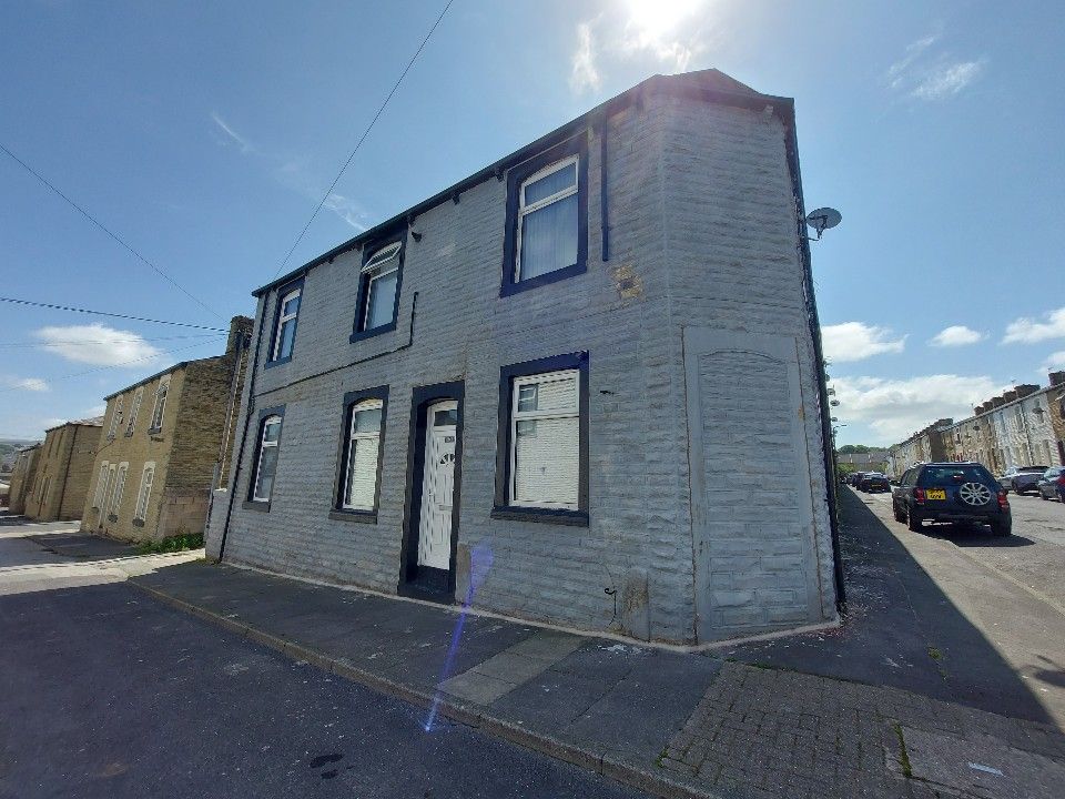 Property photo 1 of 25
