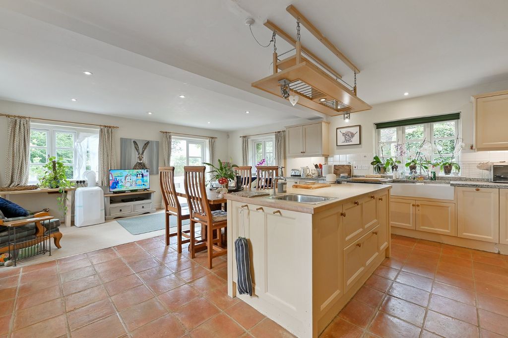Property photo 2 of 15 Picture No. 57