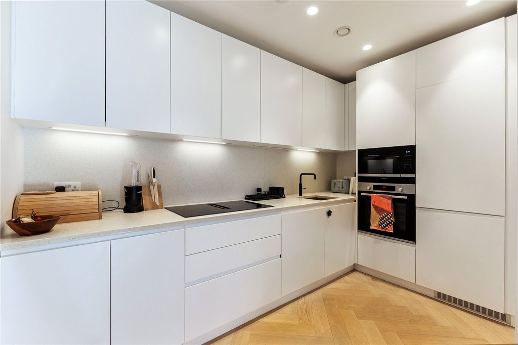 Property photo 2 of 25 Open Plan Living