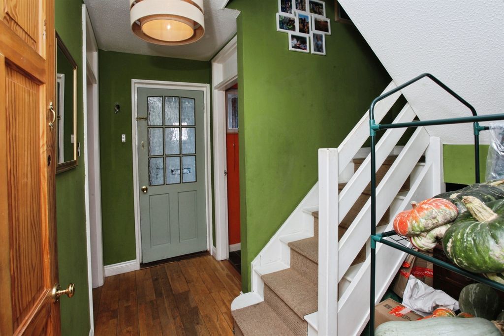 Property photo 3 of 19