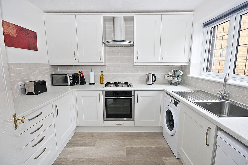 Property photo 2 of 12 4538272