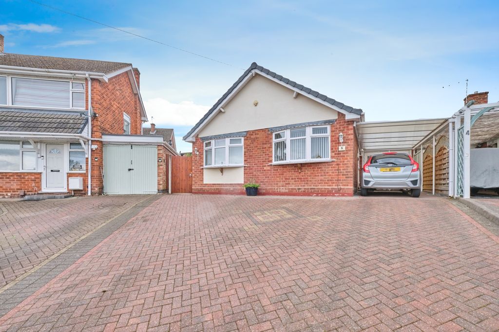 Property photo 1 of 17 Photography