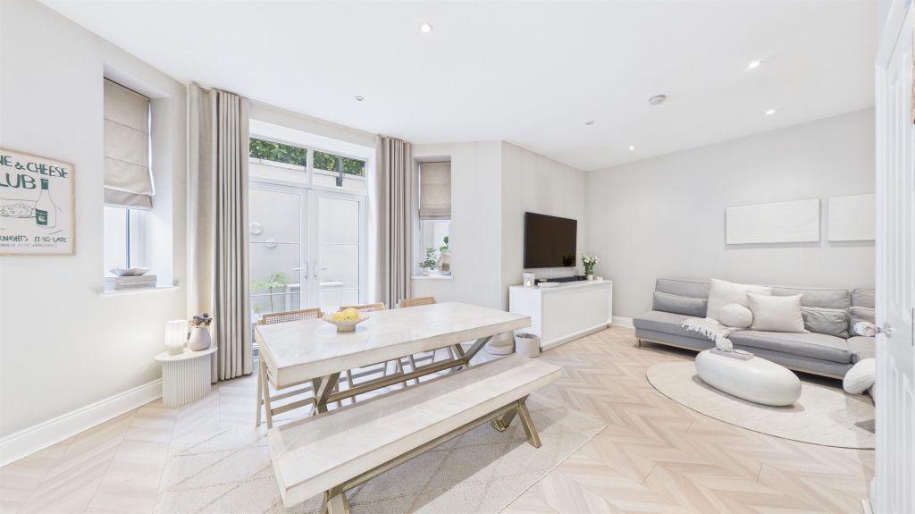 Property photo 2 of 25