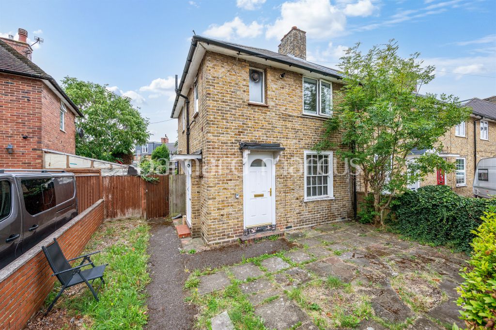 Property photo 1 of 12