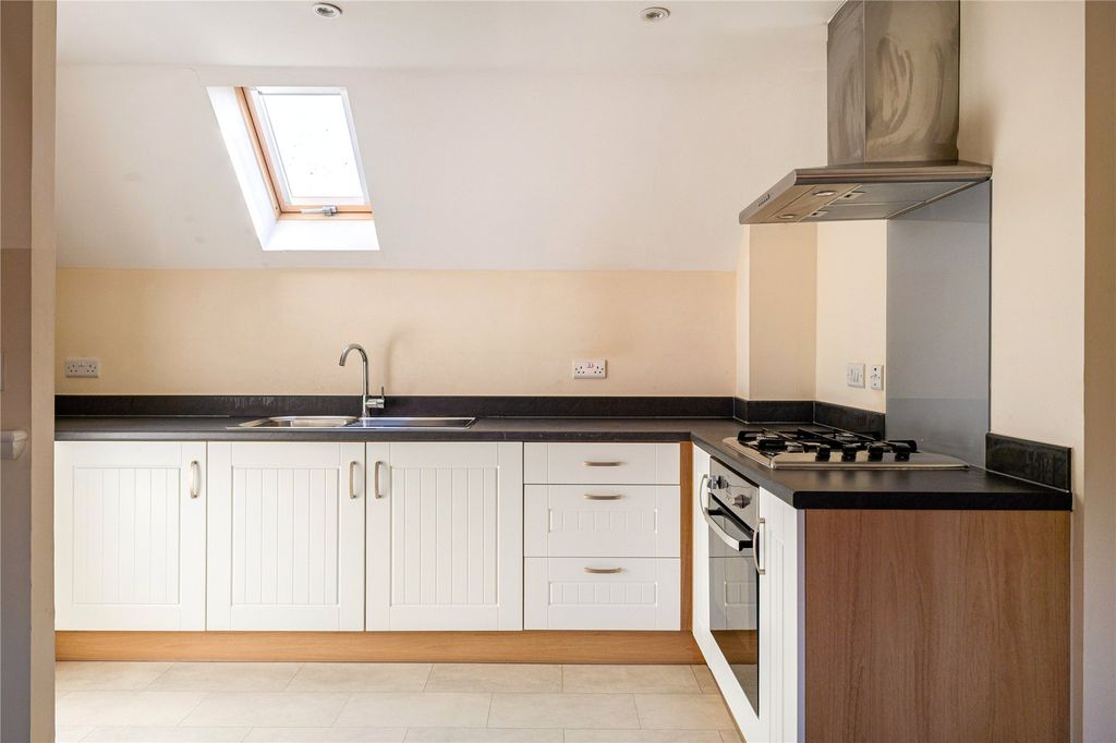 Property photo 2 of 9 Picture No. 26