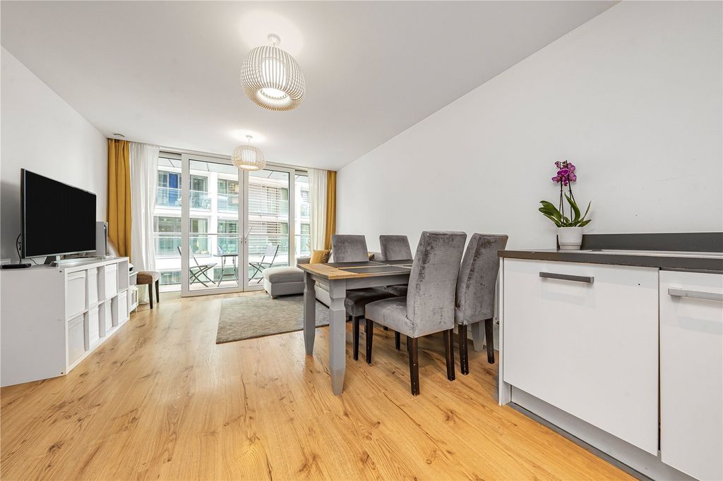 Property photo 2 of 17 Picture No. 02