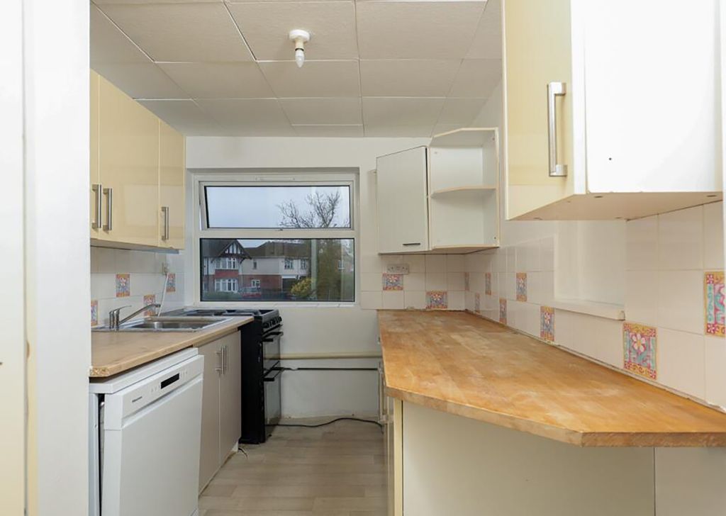 Property photo 2 of 8 cd8906F3Dcce245F8A3B4983c27B58F3