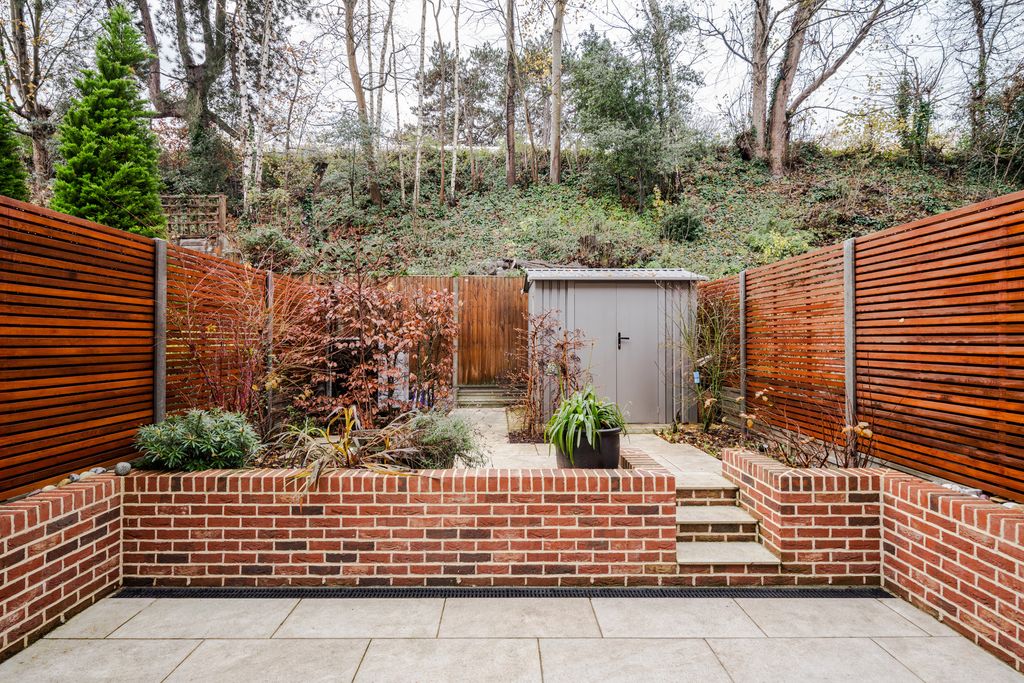 Property photo 3 of 27 323209 - 5 Lower Camden-22.Jpeg