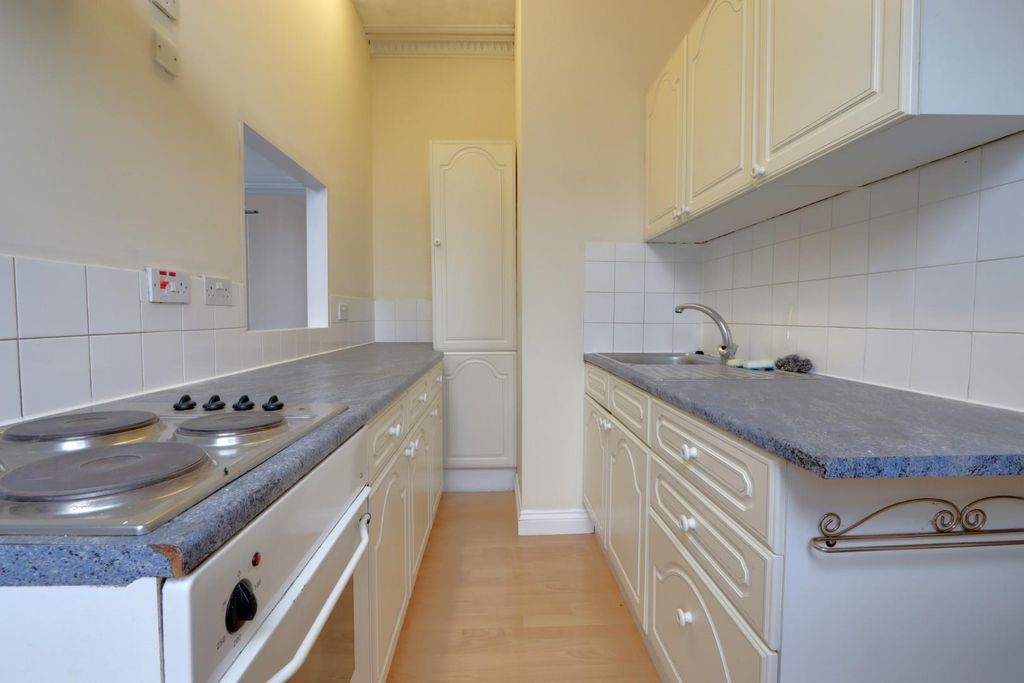 Property photo 3 of 5 Kitchen