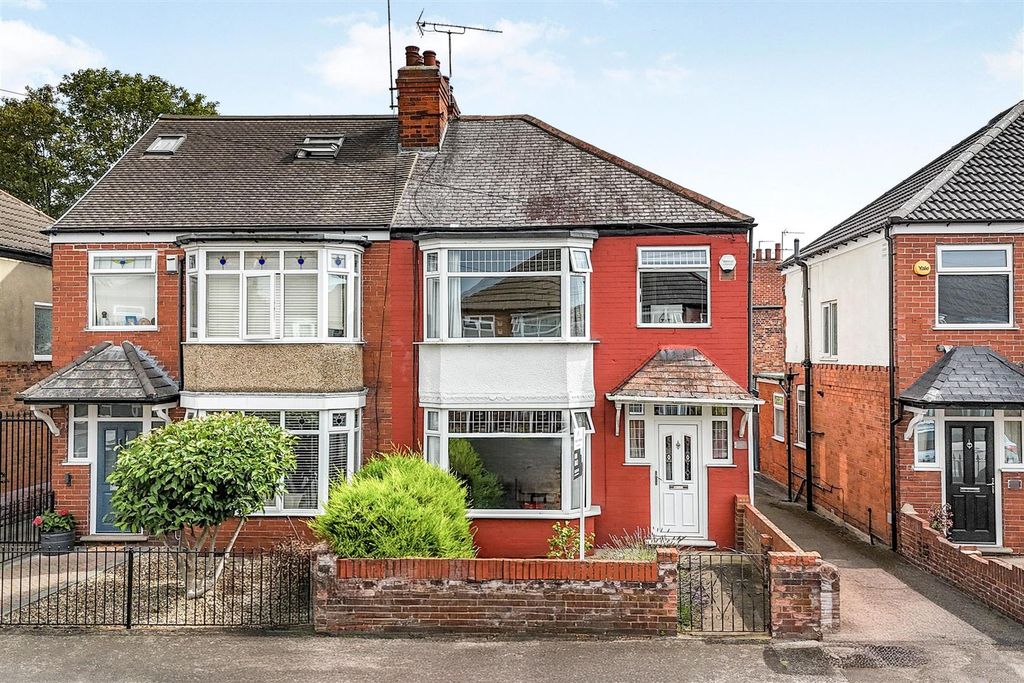 Property photo 1 of 13 The Accommodation Comprises