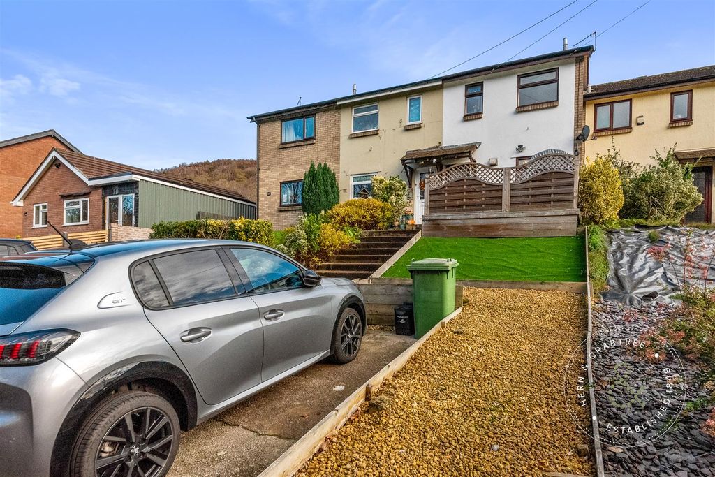 Property photo 1 of 29 Glan-Y-Ffordd-26.Jpg