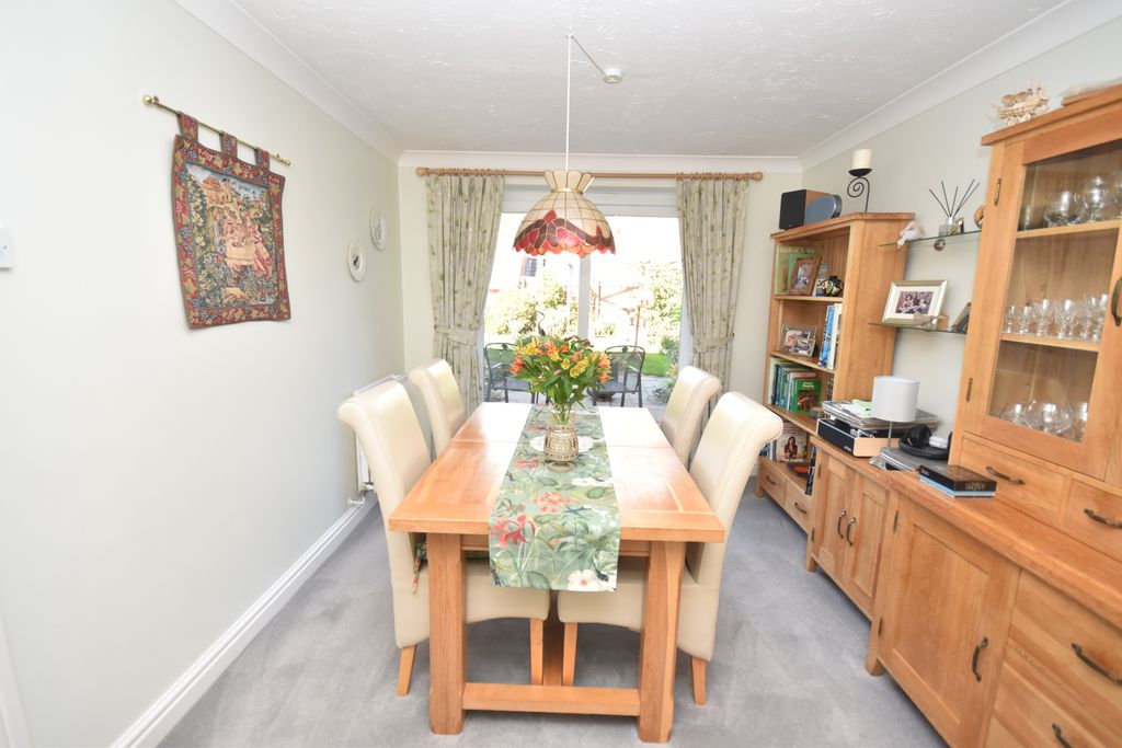 Property photo 3 of 16 Dining Room