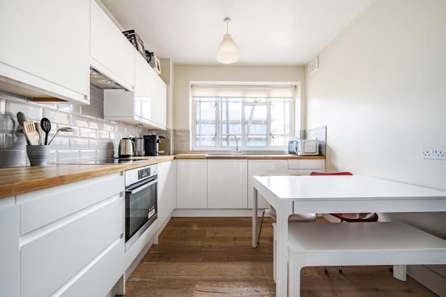 Property photo 3 of 16 Kitchen