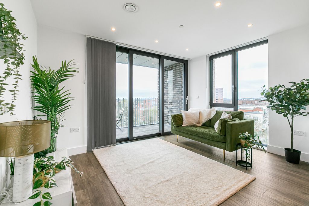 Property photo 1 of 13 Reception