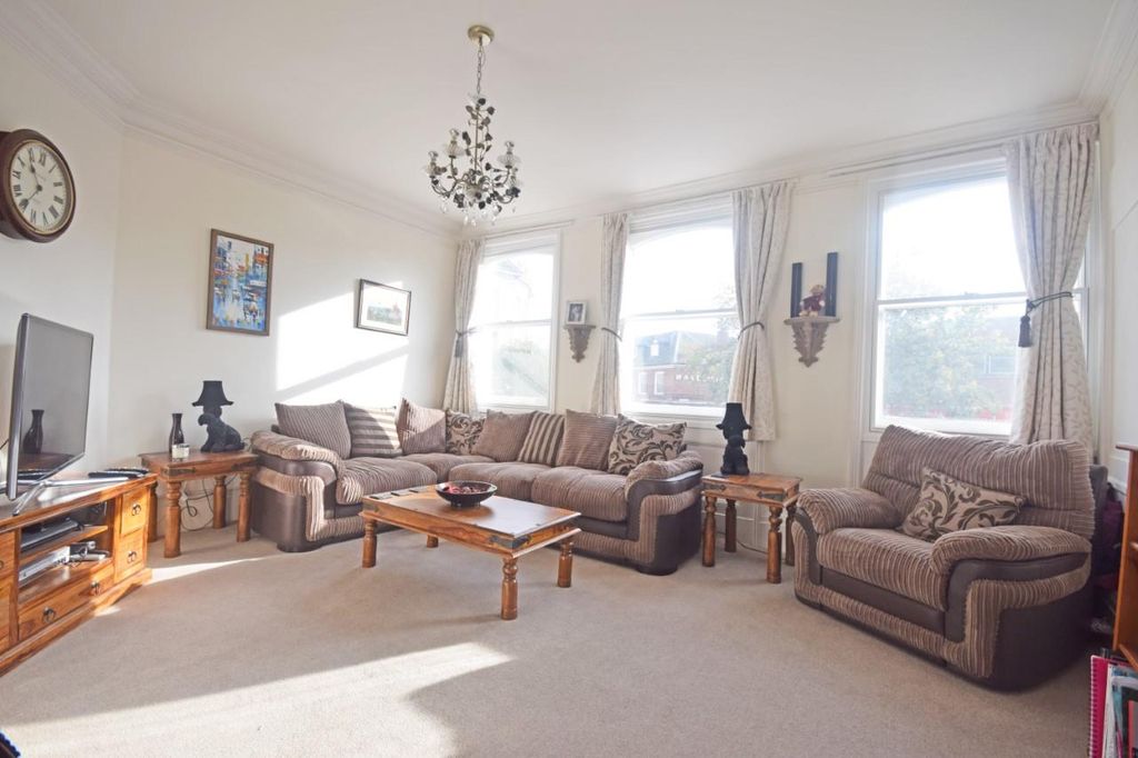 Property photo 2 of 7 3