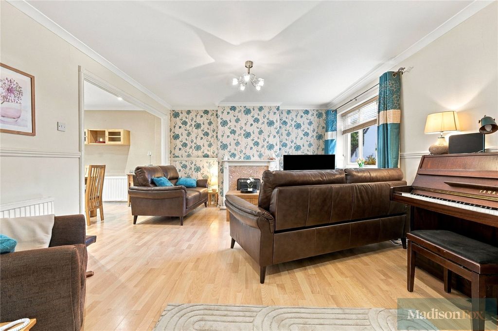 Property photo 2 of 20 Picture No. 13