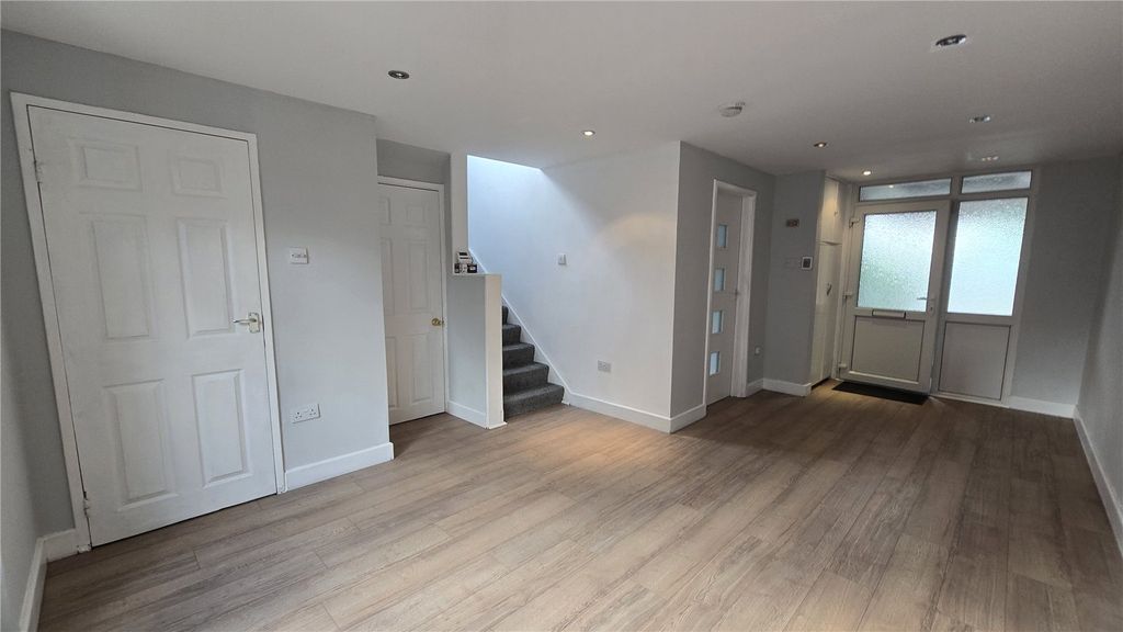 Property photo 2 of 18 Picture No. 02