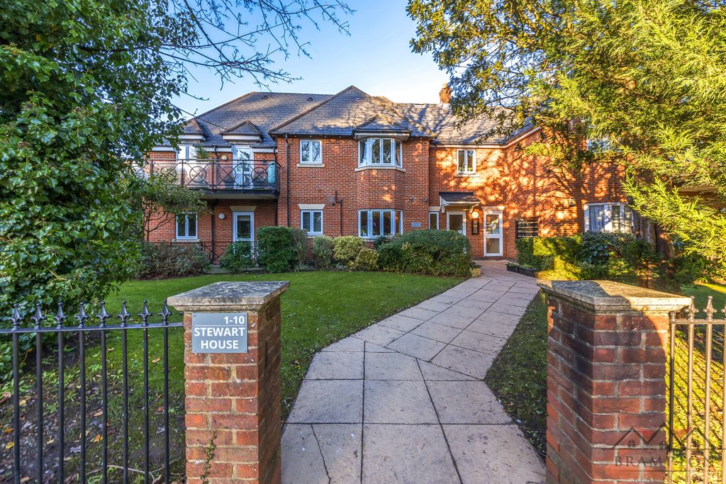 Property photo 1 of 12